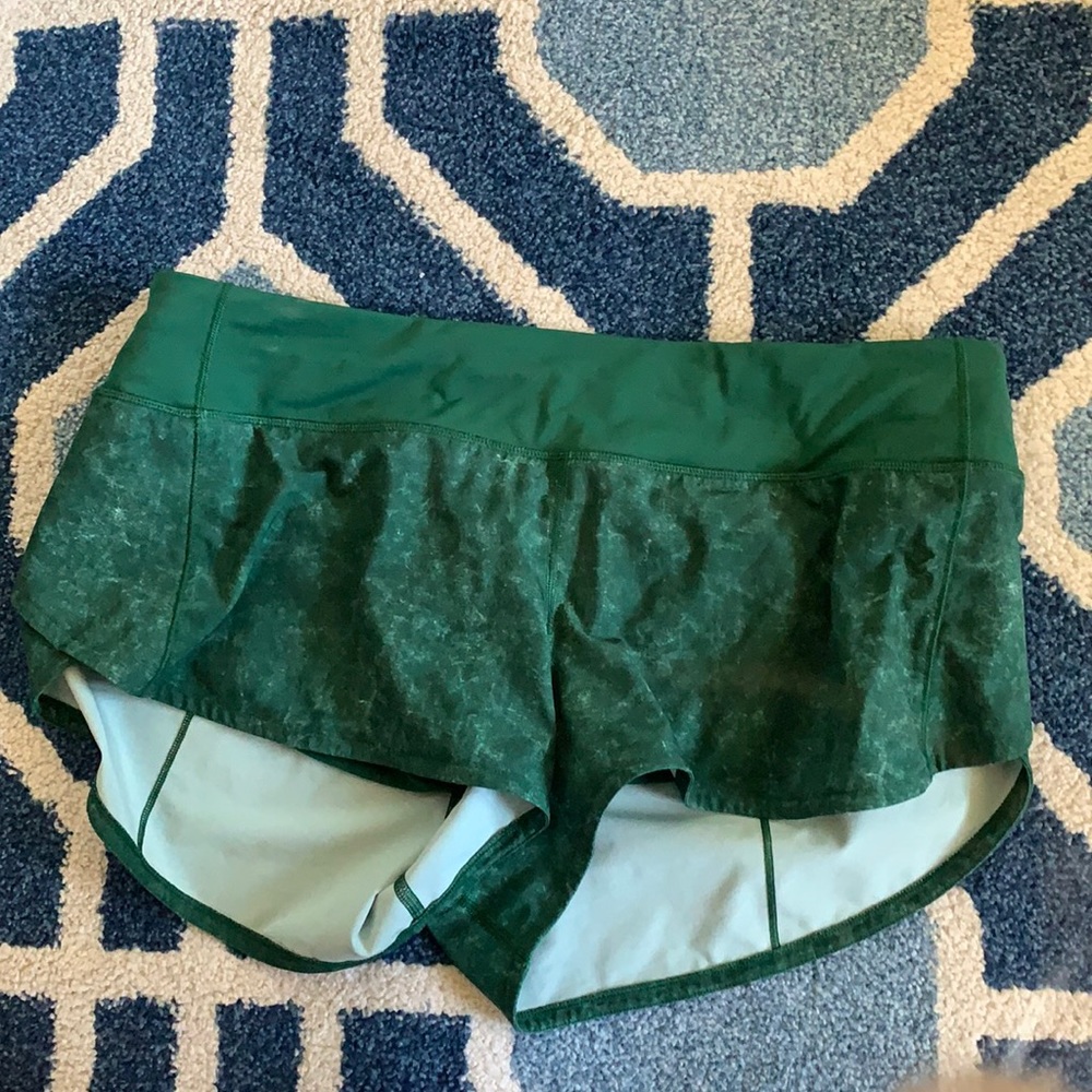 Lulu lemon low rise 2.5 inch speed ups size 10